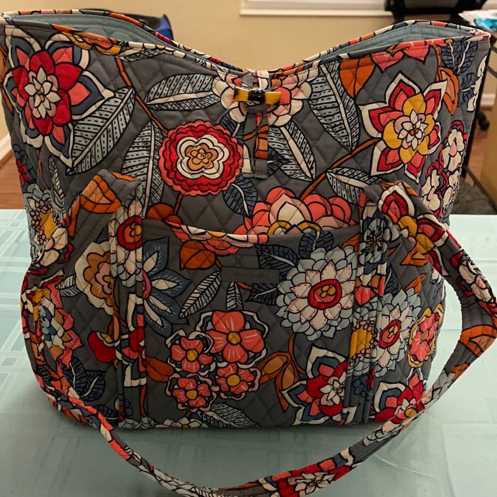 VB Tropical Evening Toggle Tote